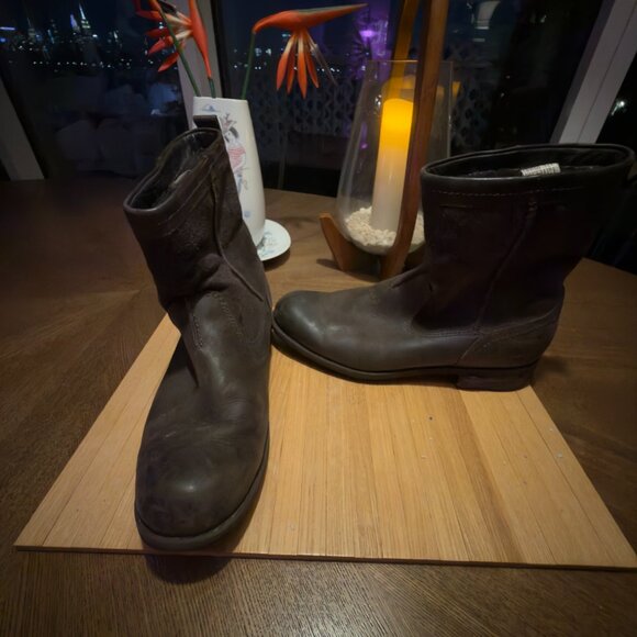 UGG Biker-Style Winter Boots - Picture 13 of 13